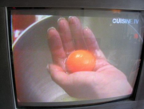 S�parer le blanc du jaune de l'oeuf&nbsp;: le nouveau geste sexy en cuisine