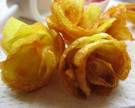 Roses de pommes de terre frites Roses de pommes de terre frites
