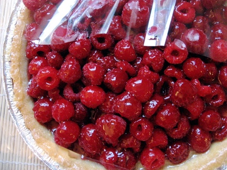 Un exemple de vraie réussite dans le 'tout-prêt' surgelé : la tarte aux framboises Un exemple de vraie réussite dans le 'tout-prêt' surgelé : la tarte aux framboises